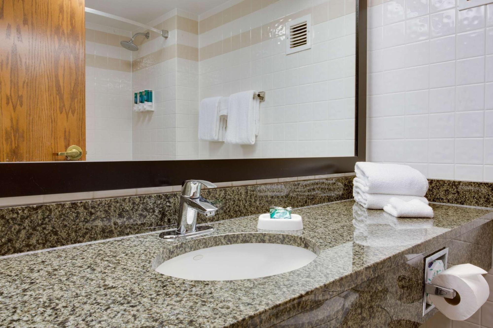 Drury Plaza Hotel San Antonio Airport エクステリア 写真
