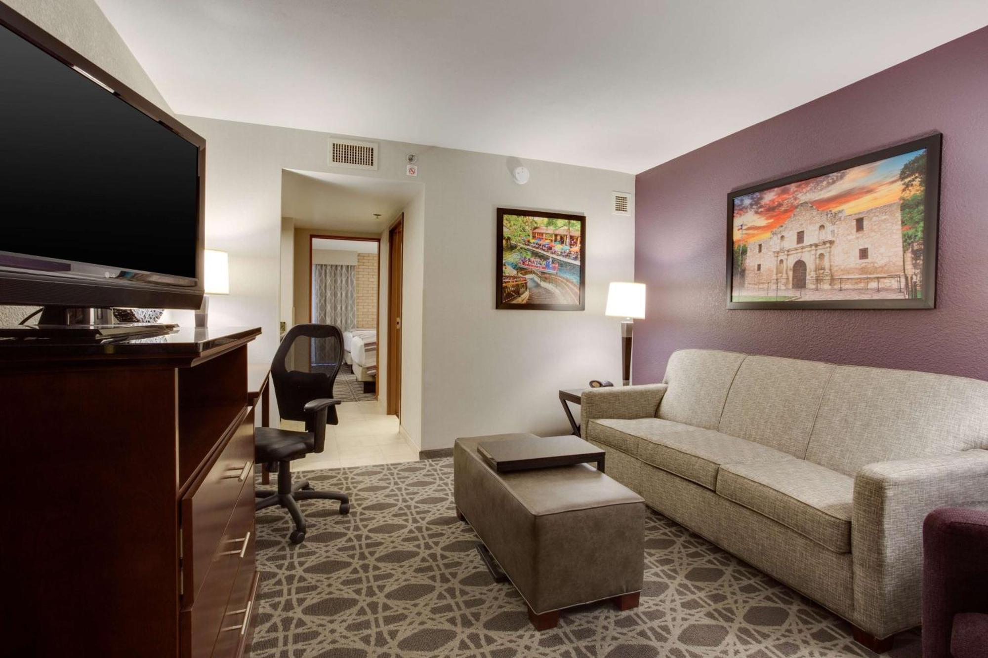 Drury Plaza Hotel San Antonio Airport エクステリア 写真