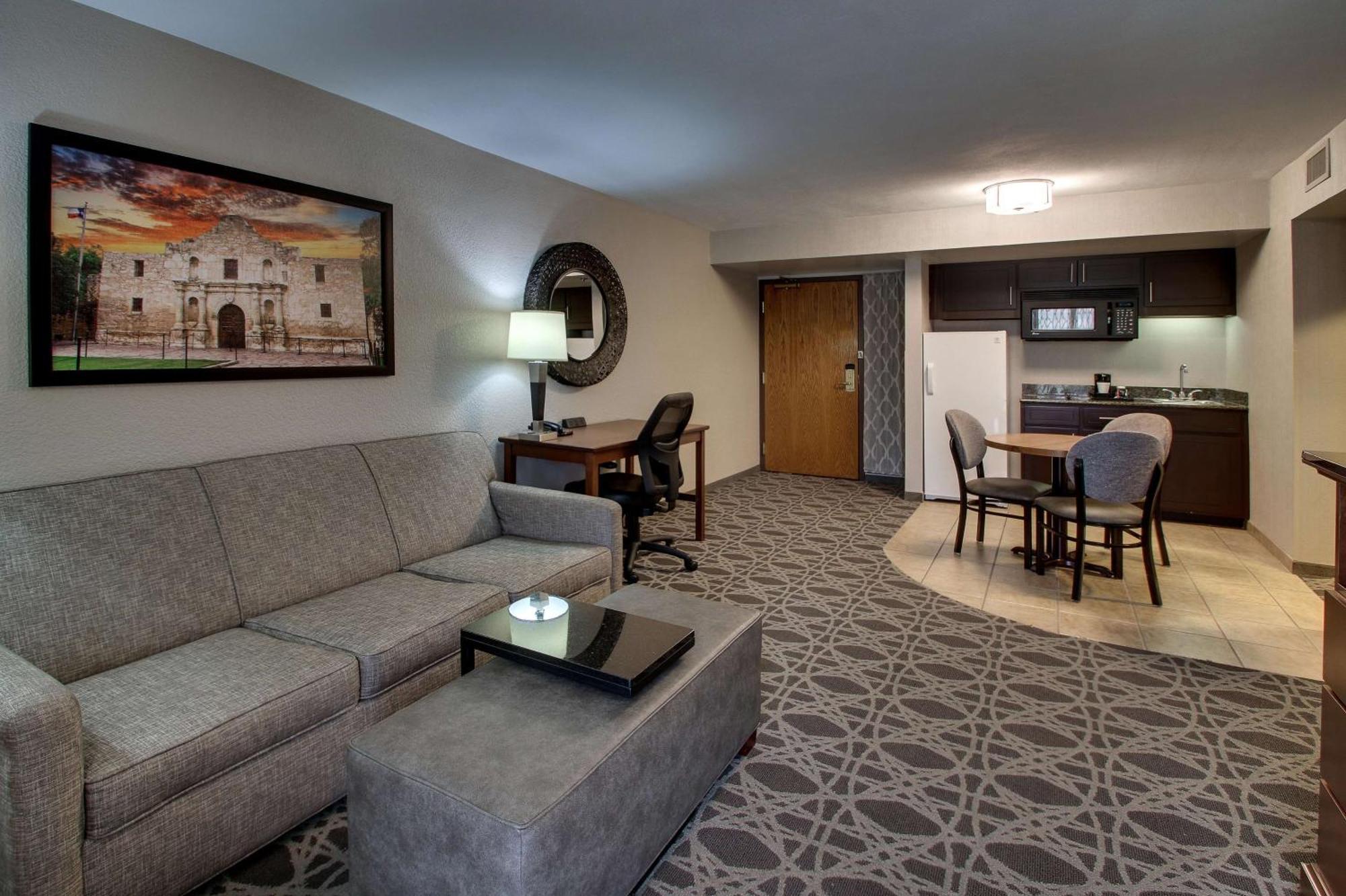 Drury Plaza Hotel San Antonio Airport エクステリア 写真